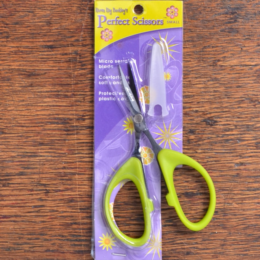 Micro-serrated blade scissors