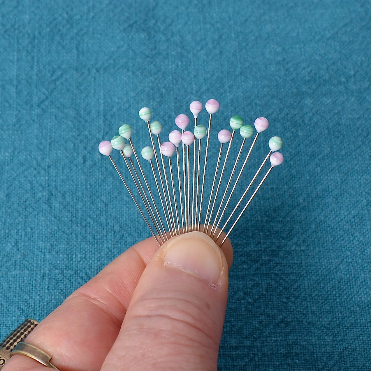 Sewing Pins, Straight Pins for Fabric, Black/ White Ball Head Quilting Pins  Long