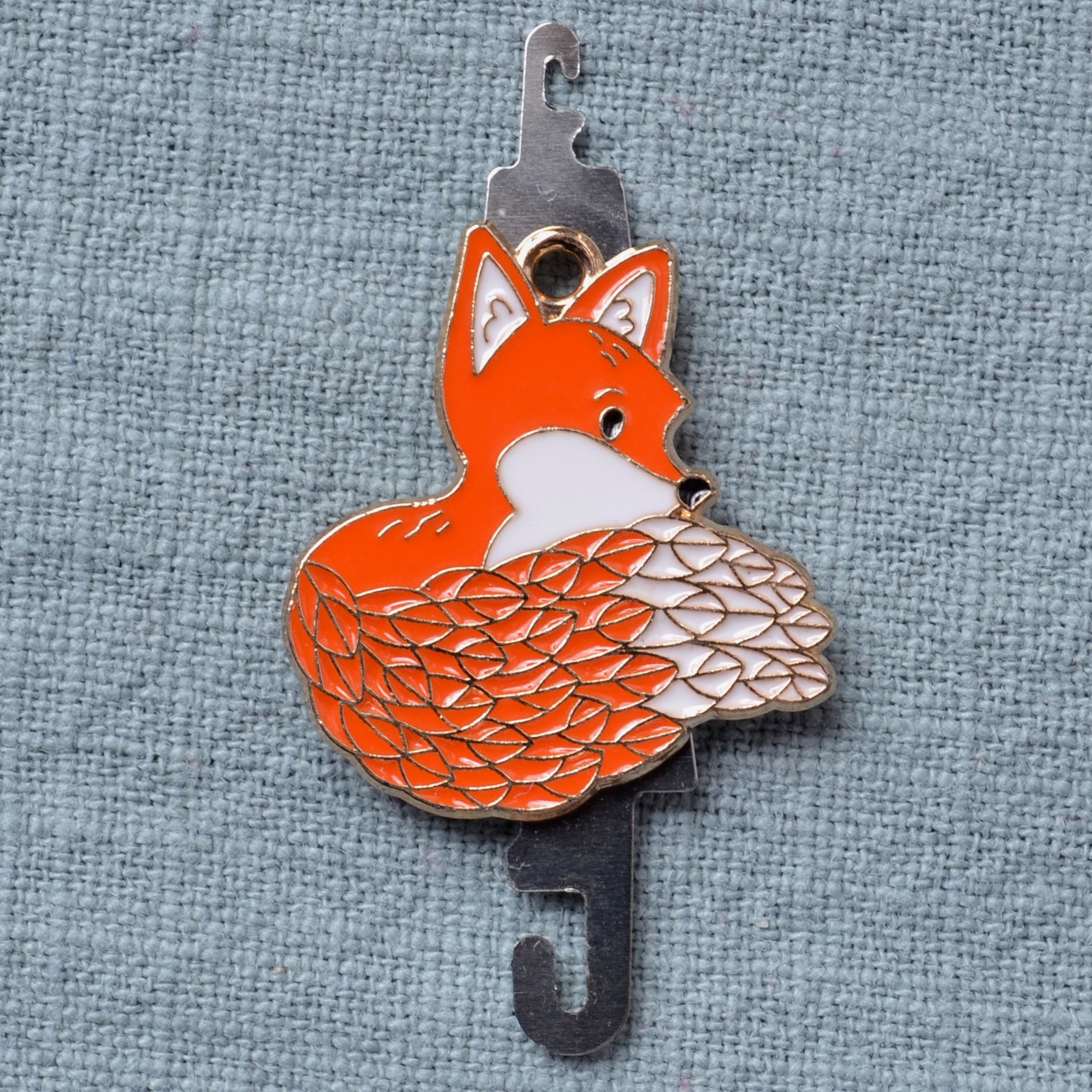 Red Fox Needle Threader